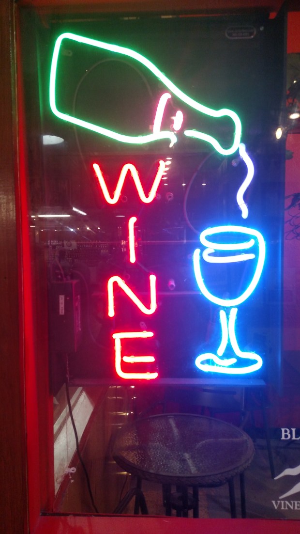 bluemountainwineneon