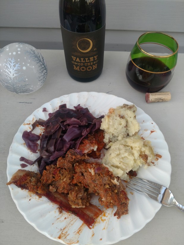 ValleyOfTheMoonWineDisplay4