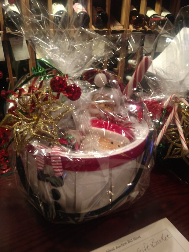 JingleBellGiftBasket2